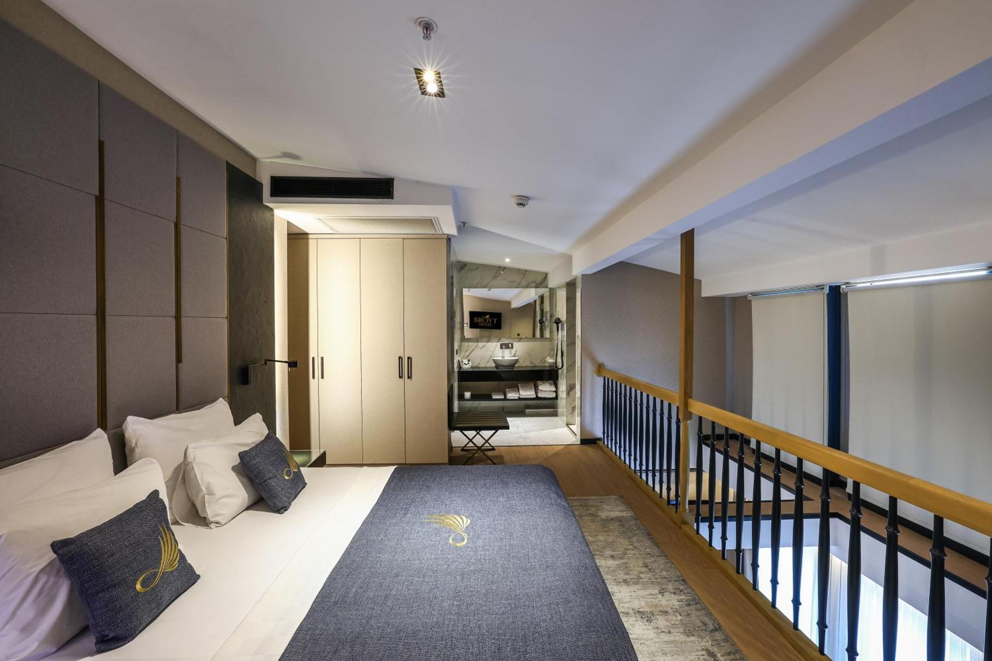 Otel Broyt